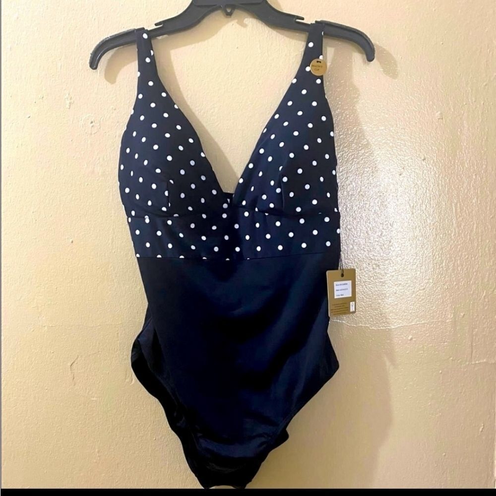 Nip Tuck Swim Amalfi Black/White polka-dot women's one piece swimsuit Size 4